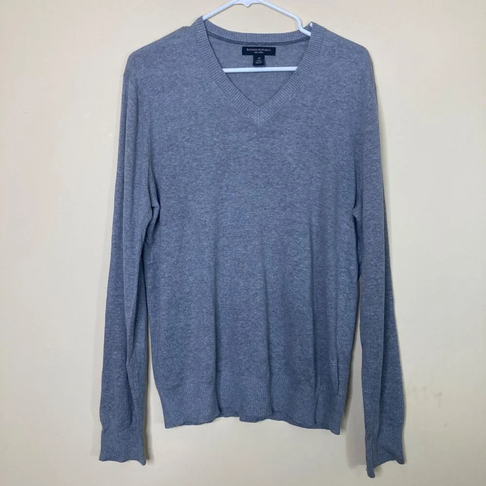 Banana Republic Sweater Mens Medium Silk Linen Gray Long Sleeve V-Neck Preppy